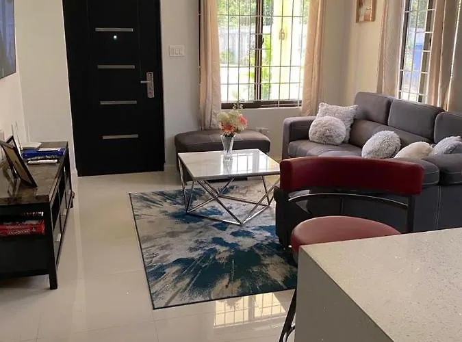 Luxurious Royale- 5 Min Drive To Сasa de vacaciones *